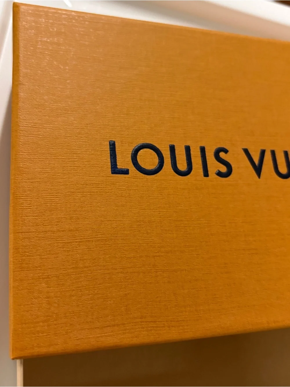 Louis Vuitton zippy wallet Medium small gift box